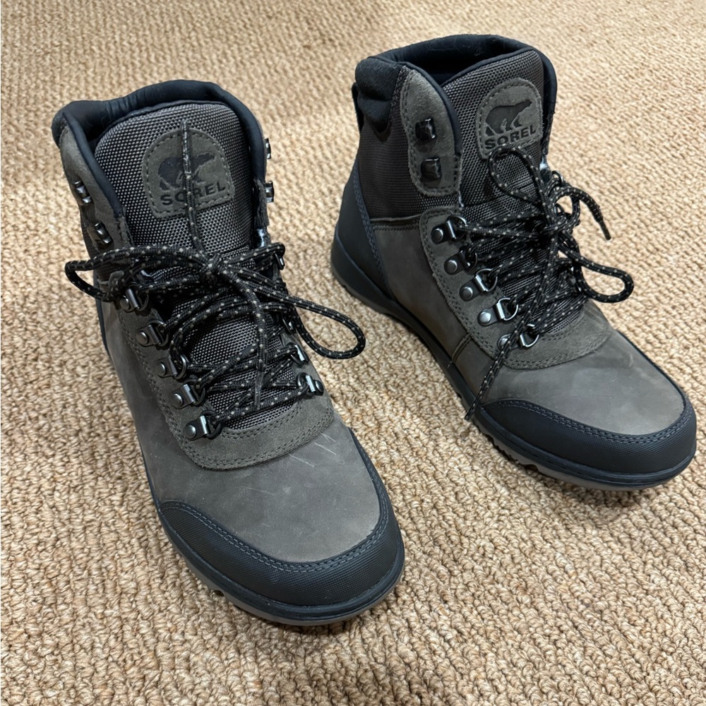 Sorel Men's Gray and Black Boots